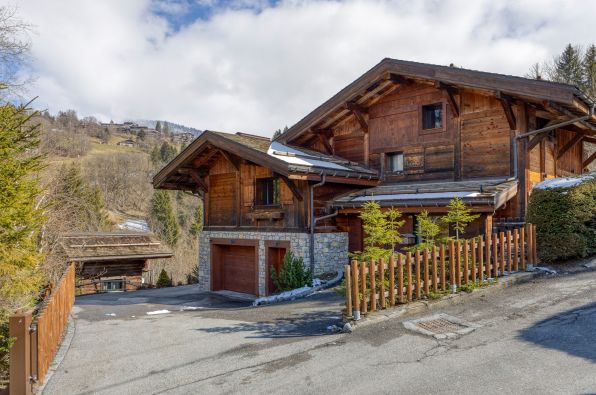 Sale Luxury chalet Megève 8 Rooms 188 m²